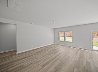 588 Cozy Bluff Rd, Spartanburg, SC 29301