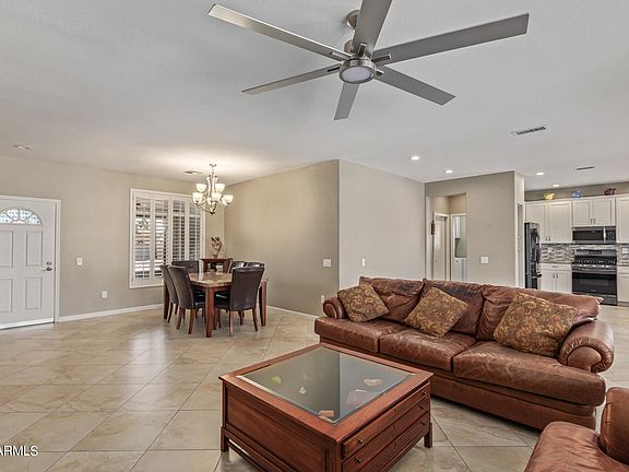3rd image of 21769 N LIMOUSINE Drive