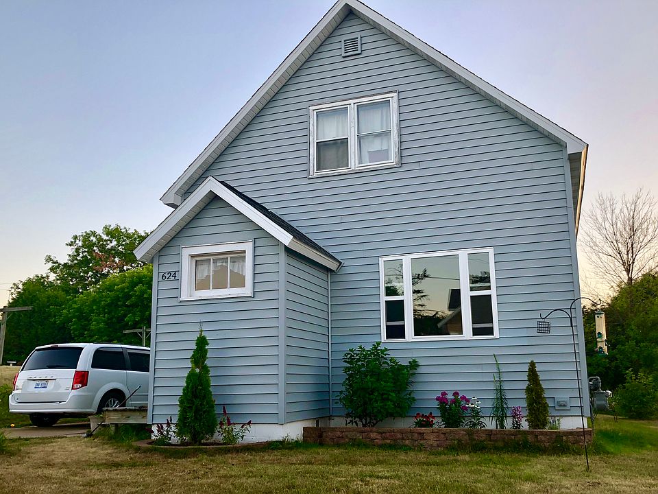 1st image of 624 N 8th St