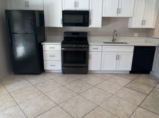 10370 Lehigh Ave, Montclair, CA 91763