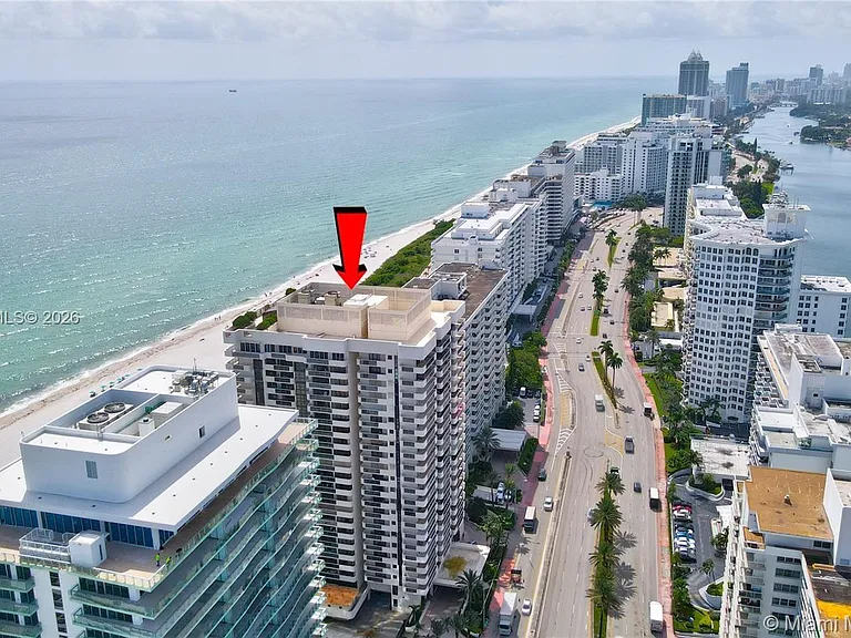 5757 Collins Ave #1003 — Photo 2