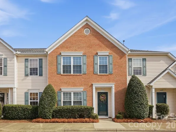 7531 Pilot Cove Ct, Denver, NC 28037