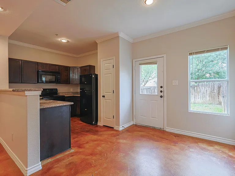 5015 Stowers Blvd — Photo 6