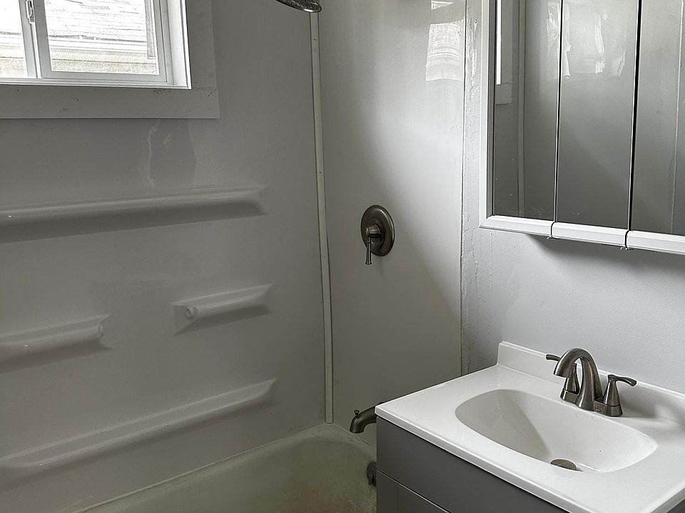 1st image of 1006 N Adams St