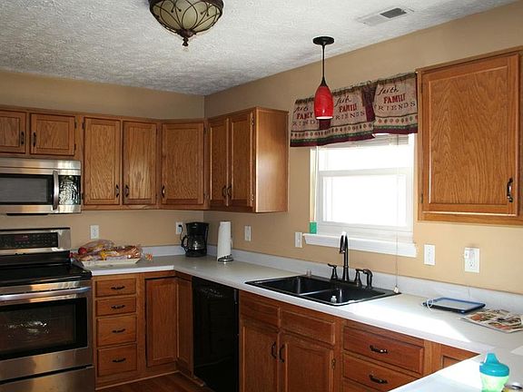 5th image of 798 Barry Knoll St