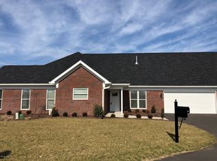 521 Eagle Pointe Dr, Louisville, KY 40214