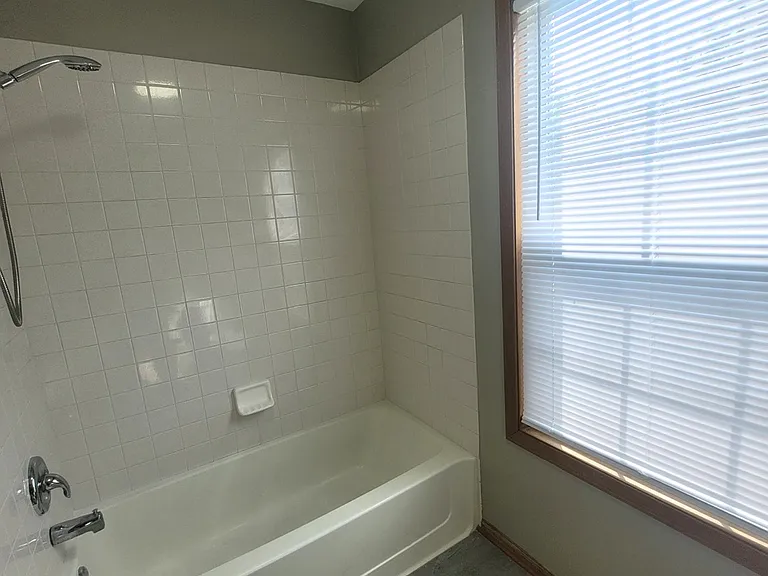 156 Castlewood Ct #156 — Photo 24