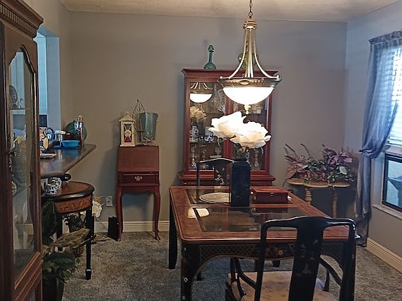 3rd image of 110 Colony South Dr