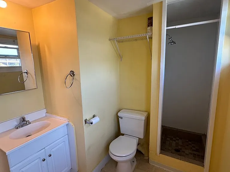1207 W Washington St — Photo 105