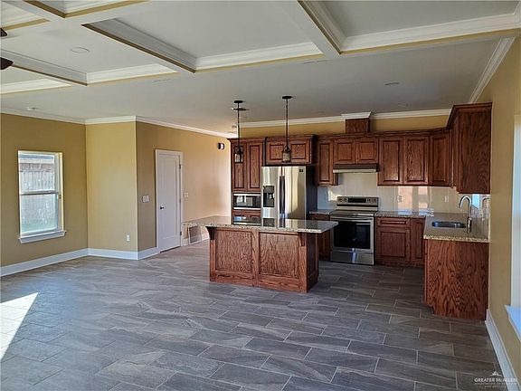 3rd image of 706 Aurora Dr