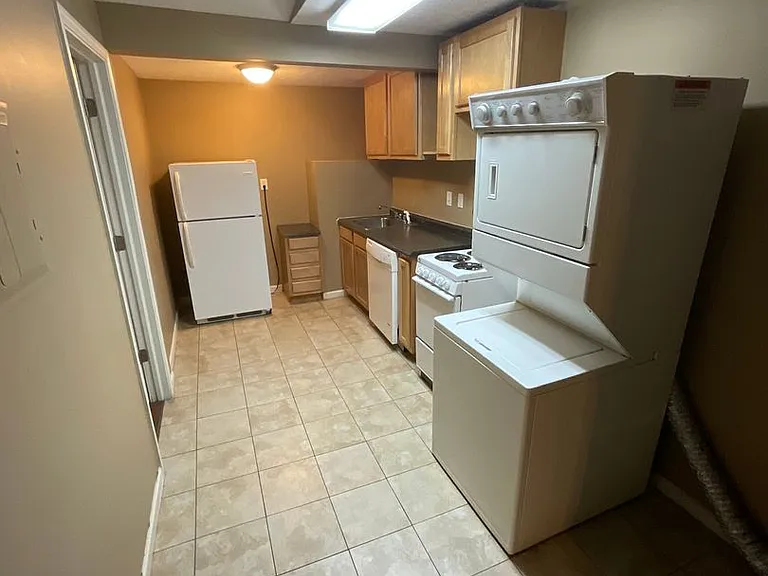 416 N Lincoln St — Photo 23