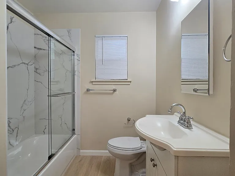 2nd572 — Photo 6