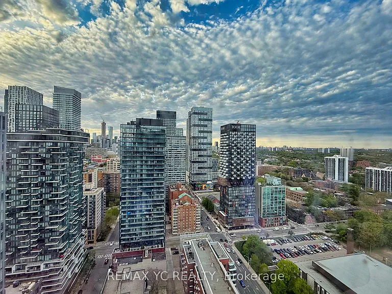 100 Queen St E #3301 — Photo 15