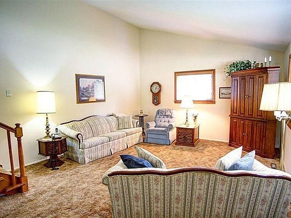 5th image of 4024 Montezuma Pl