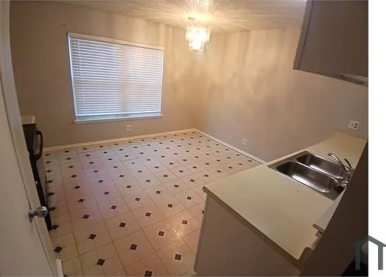 5814 Sun Bay — Photo 3