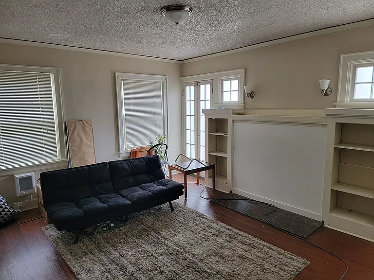 Avondale Apartments — Photo 110