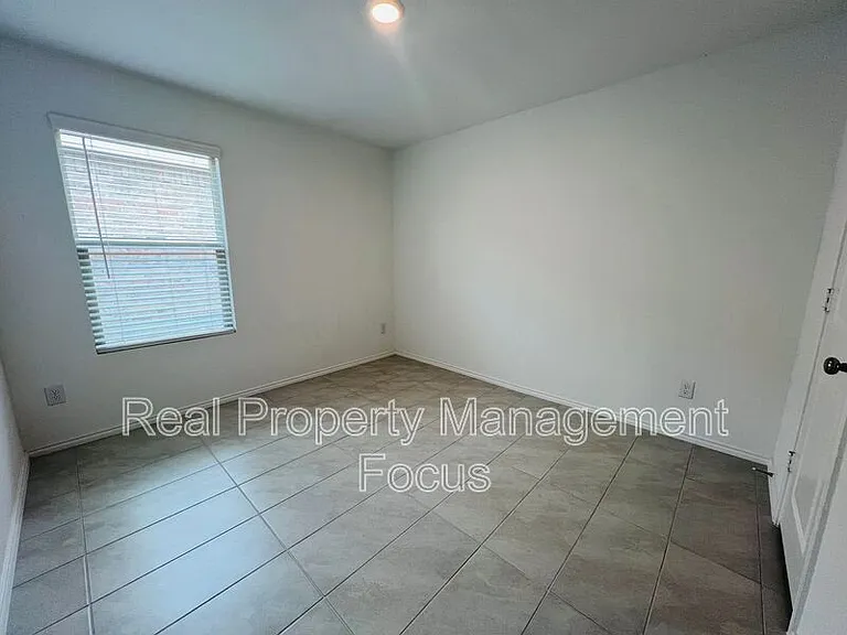 3401 Harper St — Photo 15