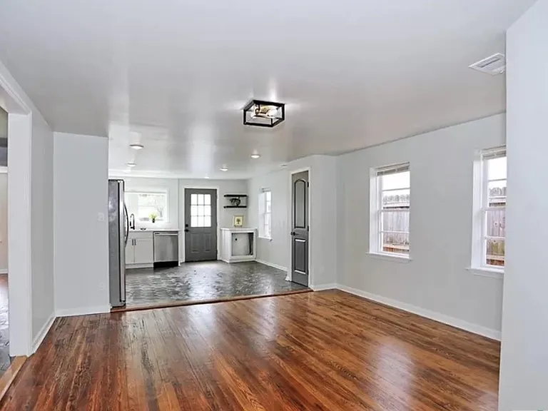 505 E 35th St — Photo 5