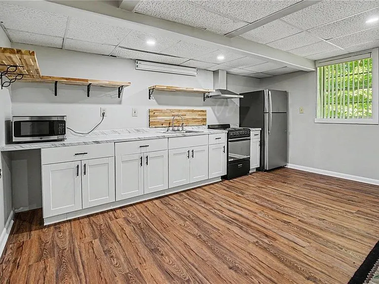 3084 Green Valley Dr — Photo 11