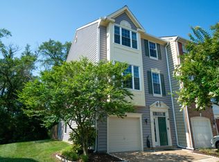 955 Herons Run Ln, Woodbridge, VA 22191