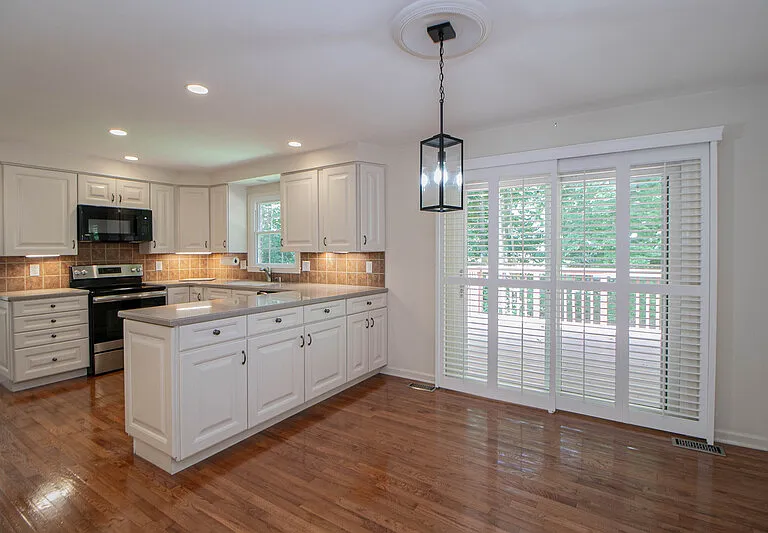 815 Shady Bluff Trl — Photo 5