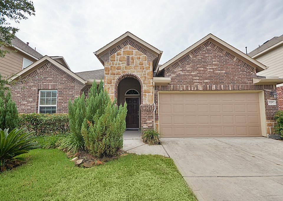 1st image of 21506 Kings Bend Dr