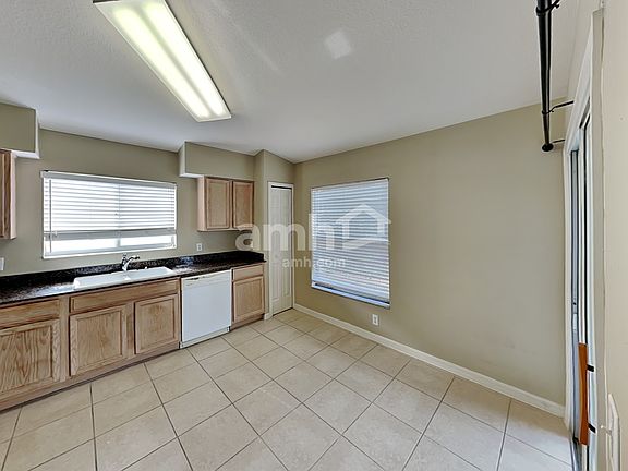 4th image of 30907 Midtown Ct