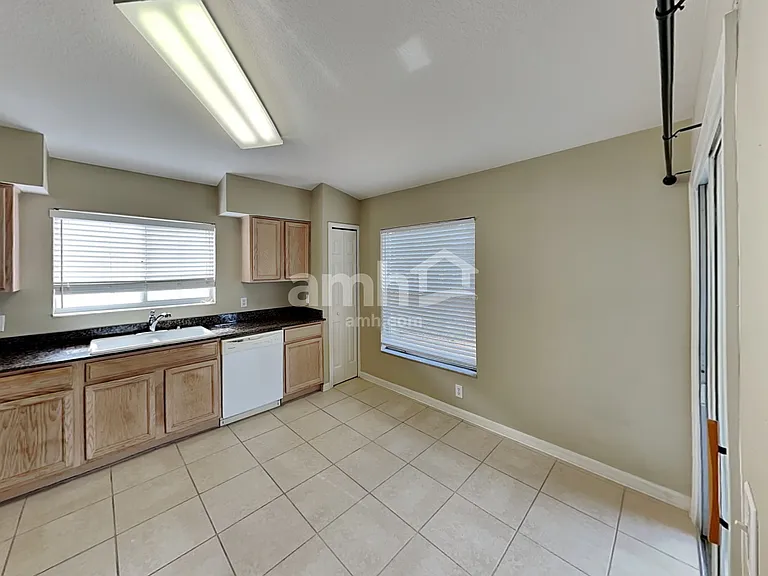 30907 Midtown Ct — Photo 4