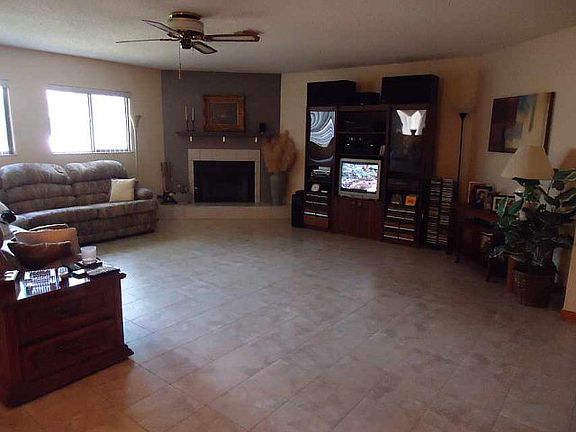 2nd image of 41 Bradmore Ln