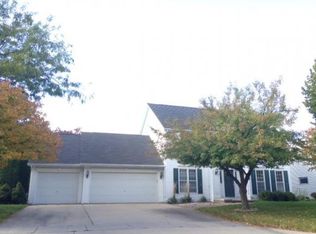 1909 S Carriage Ln, Appleton, WI 54914
