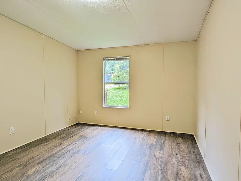 99 Center Grove Dr — Photo 19
