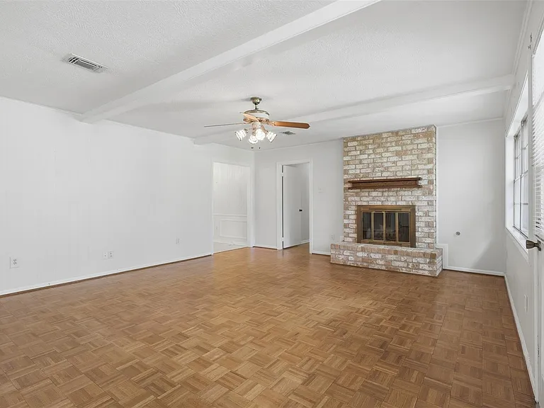 5923 Pinewood Springs Dr — Photo 9