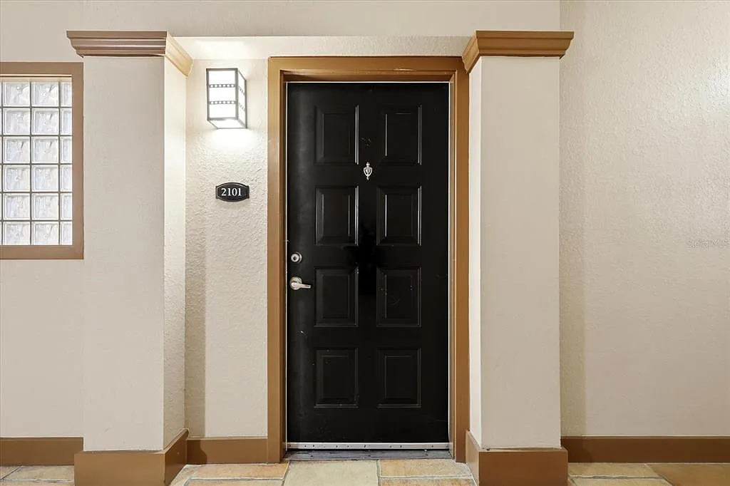2 bed, 2.0 bath, 1080 sqft, $2,000 — Photo 4