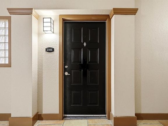 2nd image of 4221 W Spruce St APT 2101