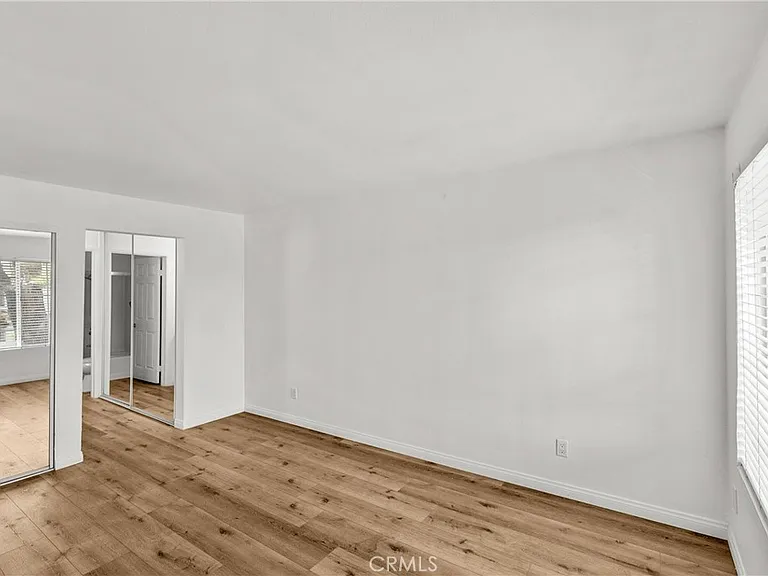 5500 Owensmouth Ave #317 — Photo 15