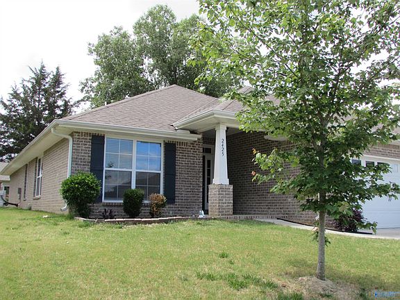 4th image of 2425 Bell Manor Dr