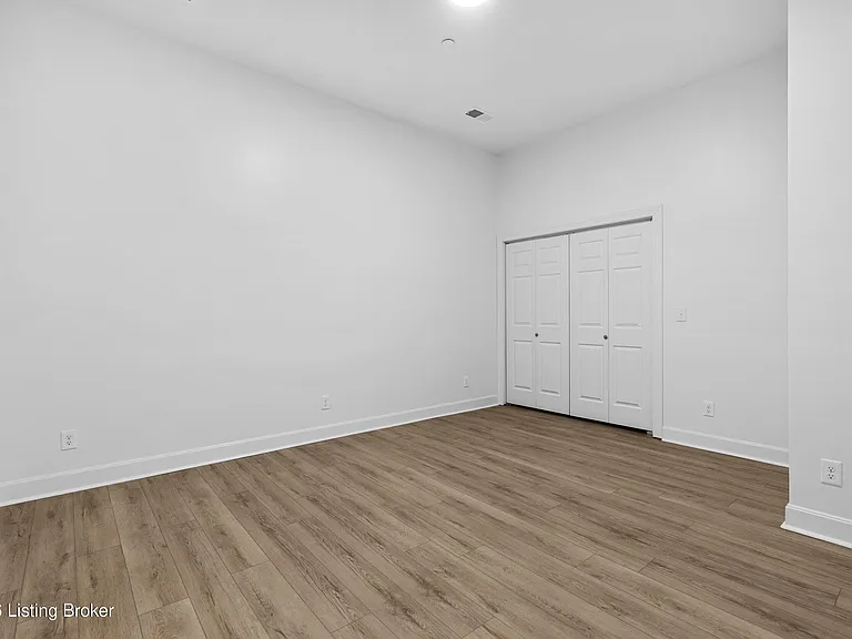 540 S 4th St #401 — Photo 17