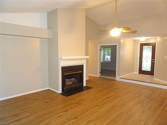 2nd image of 1424 New Mill Dr