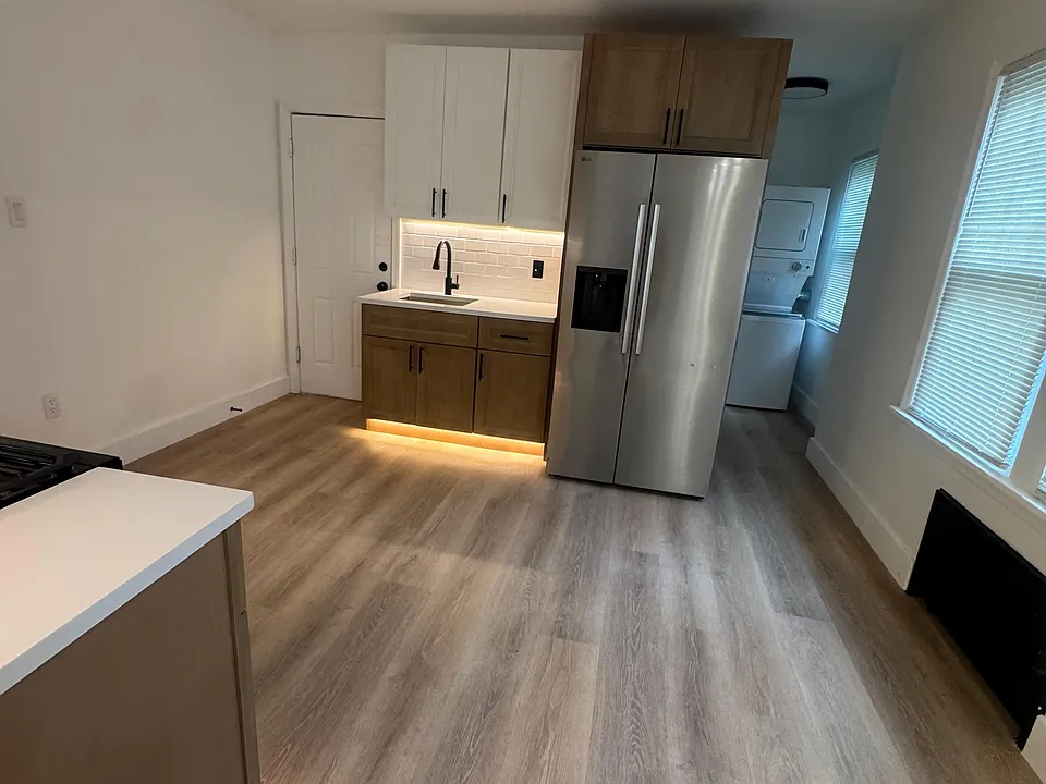 51 Marion St #2
