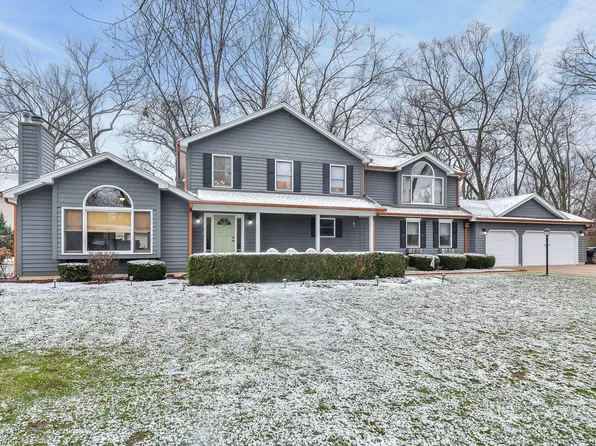 3S211 Home Ave, Warrenville, IL 60555