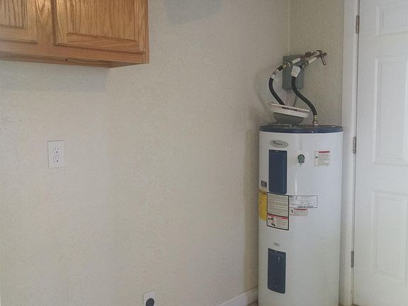 3rd image of 813 E 13th St