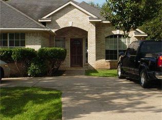 1100 Fair Oaks Dr, Richmond, TX 77469