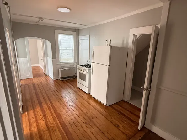 770 Providence St APT F, West Warwick, RI 02893