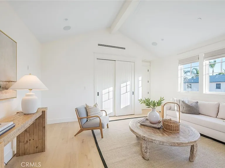 153 Granada Ave — Photo 46