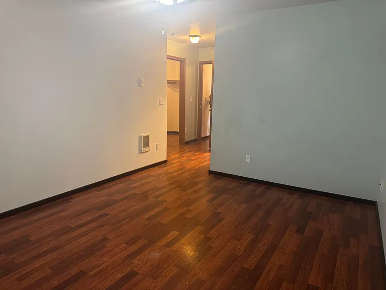 299 Wichman St S — Photo 7