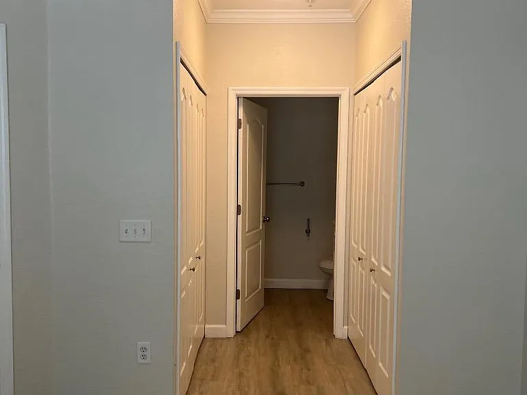 Unit Photo