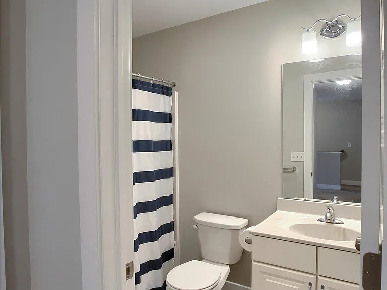 1747 Shady Ln — Photo 26