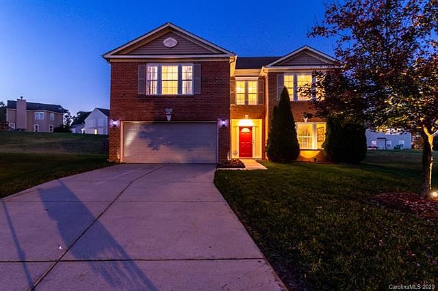 1st image of 336 Farm Springs Dr
