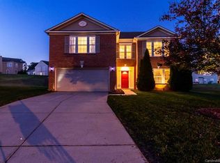 336 Farm Springs Dr, Mount Holly, NC 28120