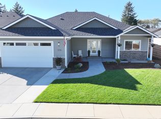 1236 Lighthouse Ln, Brookings, OR 97415
